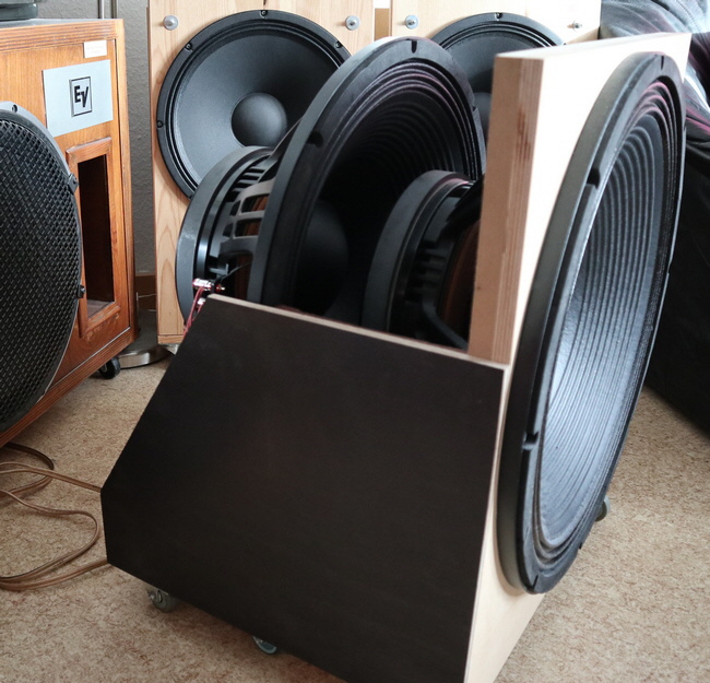 Doppel 21 Dipolsubwoofer Seitenverkleidung