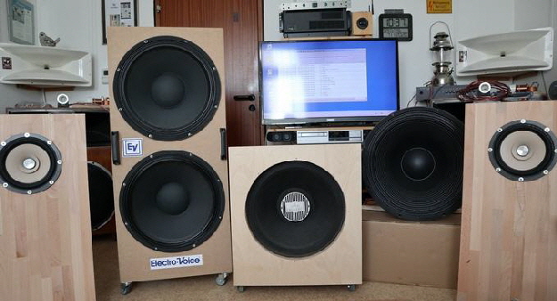 Electro-Voice-EVS-18K---Eminence-Kilomax-Pro-18A---21-Zoll-Dipol-Subwoofer