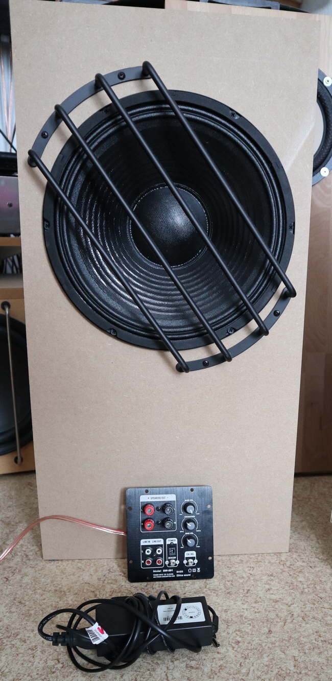 Kleiner Aktiv Dipol Subwoofer