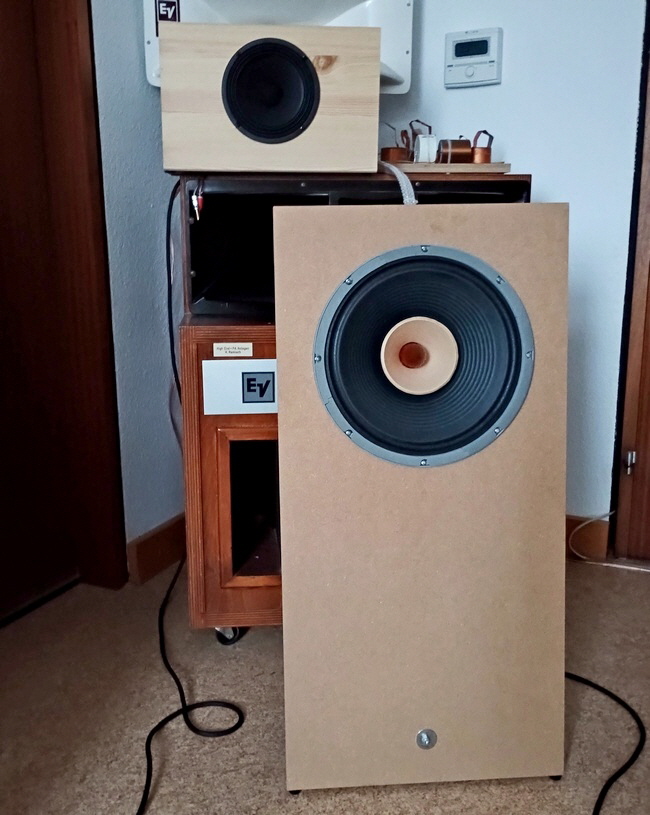 Lii Audio F-12 vs. Celestion TFX0615 Lii Audio F-12 vs. Celestion TFX0615